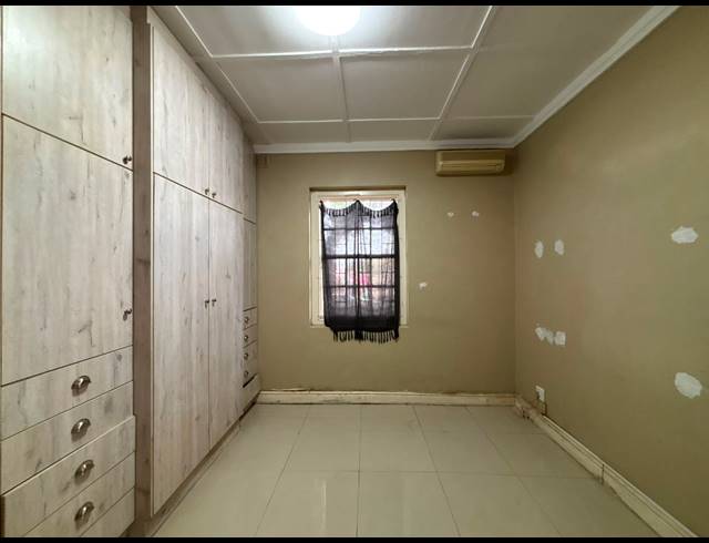 250M² BUSINESS TO LET IN MORNINGSIDE